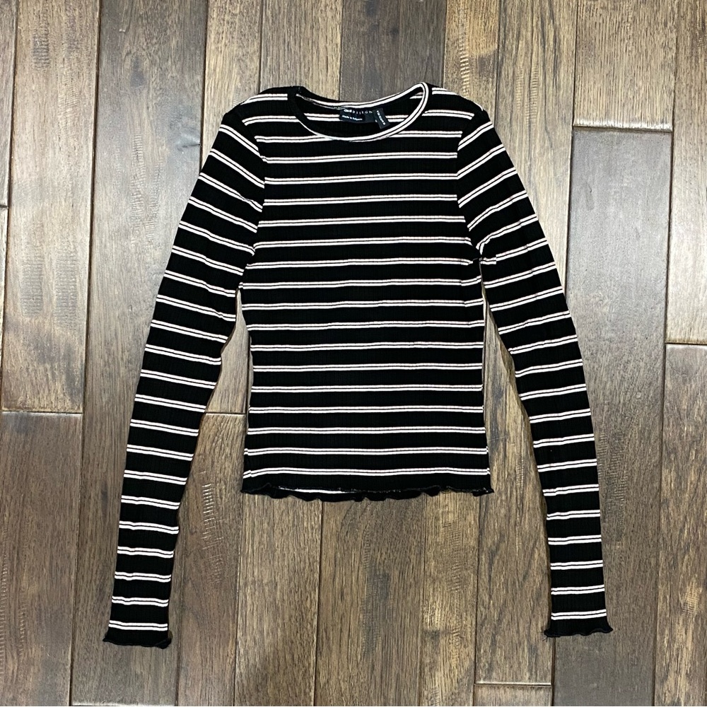 ASOS DESIGN WOMENS RIBBED LONG SLEEVE SHIRT PINK AND BLACK STRIPE
SIZE 0